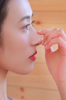 奶头好大让老子摸摸在线